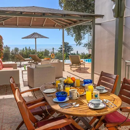 ヴィラ Leanda By *