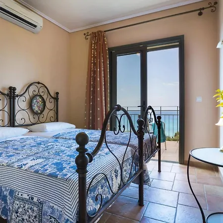 Leanda By Villa Lourdata (Kefalonia)